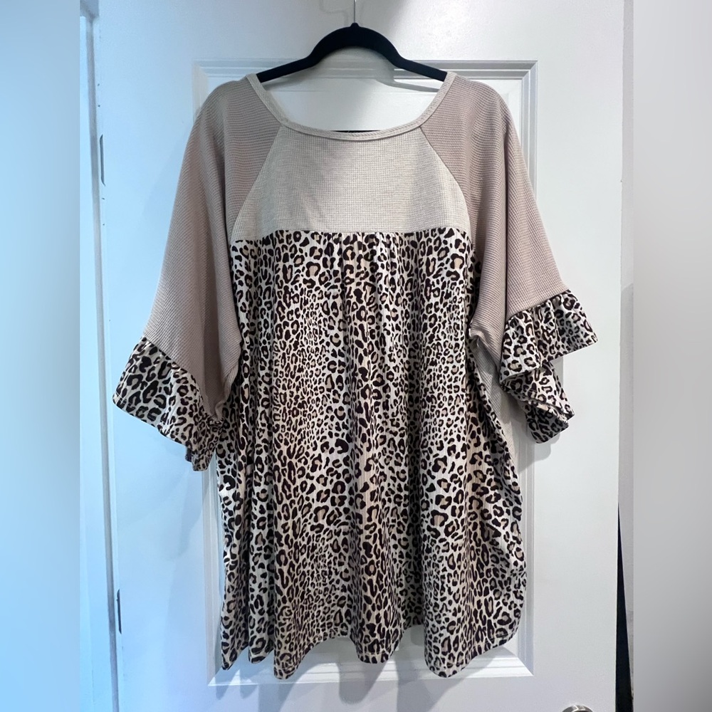 Cheetah Top - Picture 2 of 2
